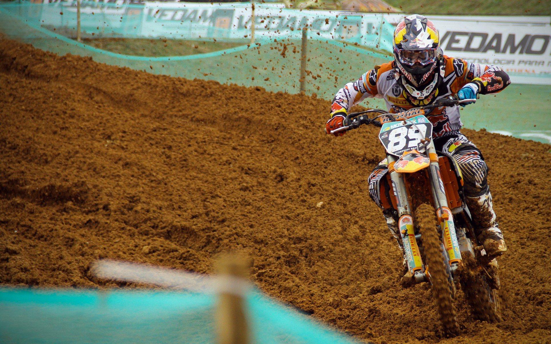 全球首届机器人足球世界杯落幕，人工智能队夺冠创历史